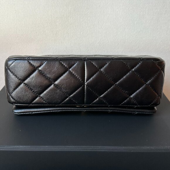 Chanel Small Flap Bag Black Lambskin Gold Tone Metal - Picture 6 of 13